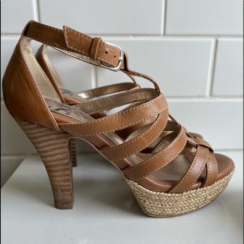Sofft size 5 heels